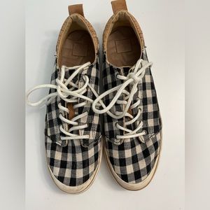 Reef checkered sneakers size 6, pre-owned